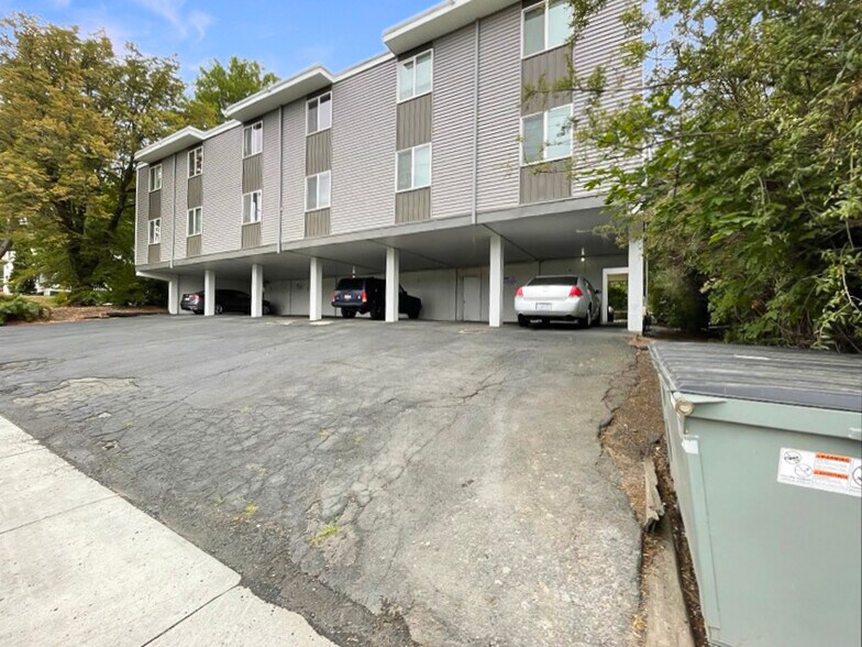 More Photos Of 305 NE Spaulding St, Pullman Apartments For Sale