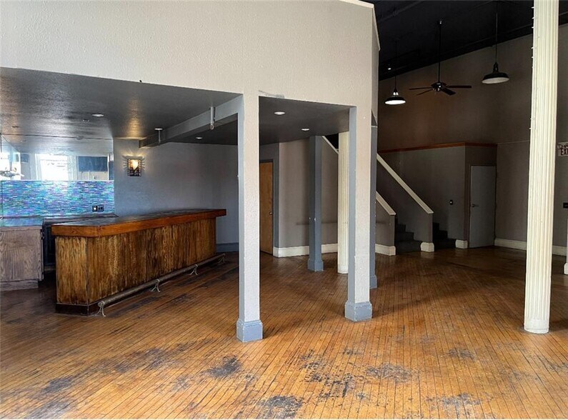 More Photos Of 224 N 4th St, Saint Joseph Office For Lease