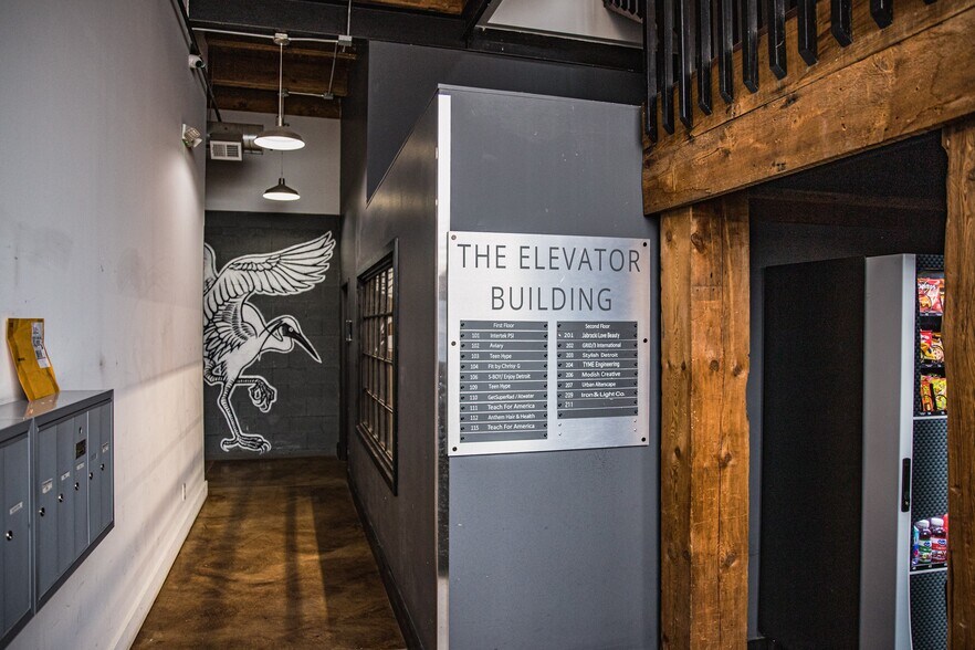 More Photos Of 1938 Franklin St, Detroit Loft Creative Space For Lease