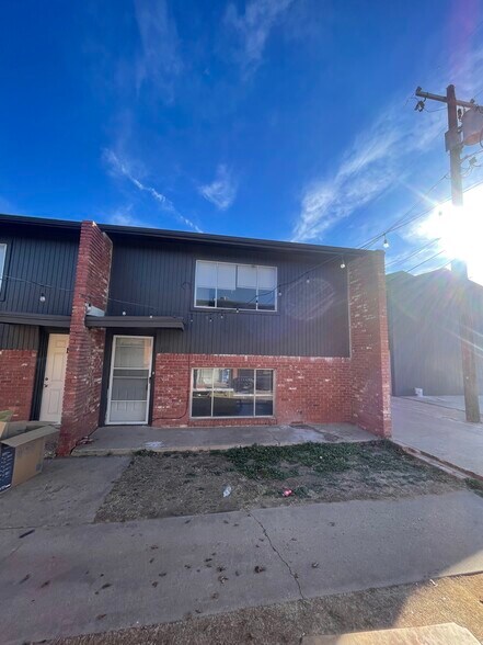 More Photos Of 1303 65th Dr, Lubbock Apartments For Sale