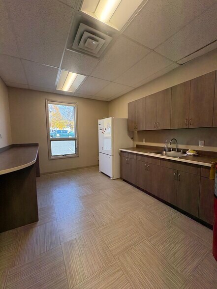 More Photos Of , Bordentown Office For Sale