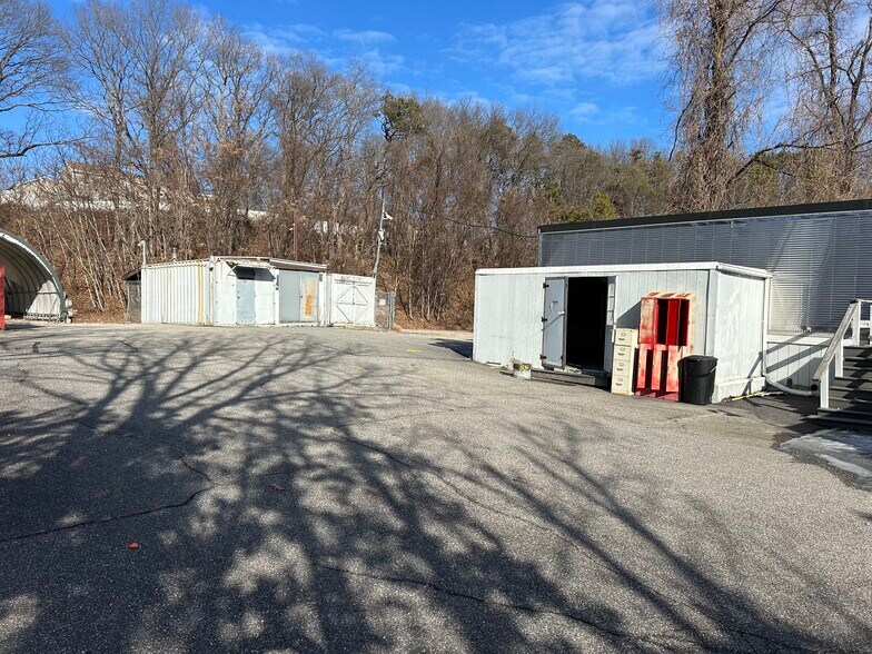 More Photos Of 879 W Jericho Tpke, Smithtown Land For Lease