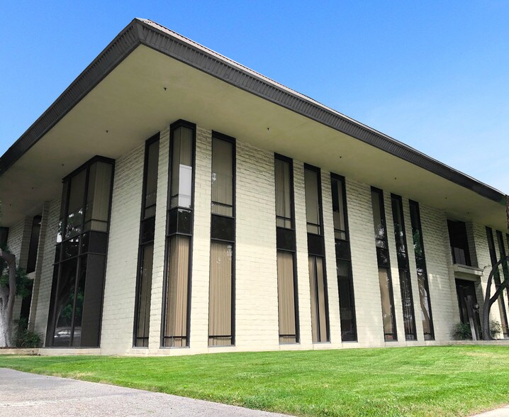 Primary Photo Of 1500 E Hamilton Ave, Campbell Office For Lease