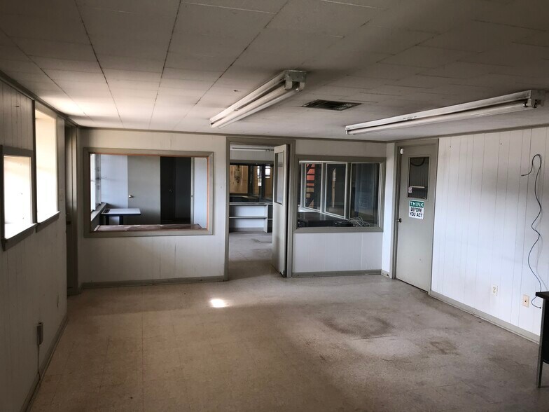 1813 Barton Dr Shreveport La 71107 Industrial For Lease