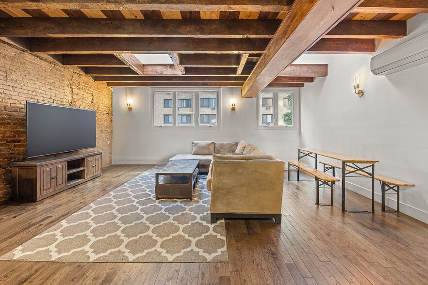 More Photos Of 7 W 16th St, New York Apartments For Sale