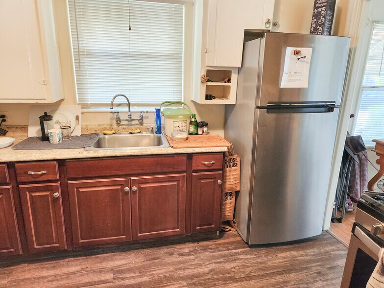 More Photos Of 823-825 Wheeler St, Santa Rosa Apartments For Sale