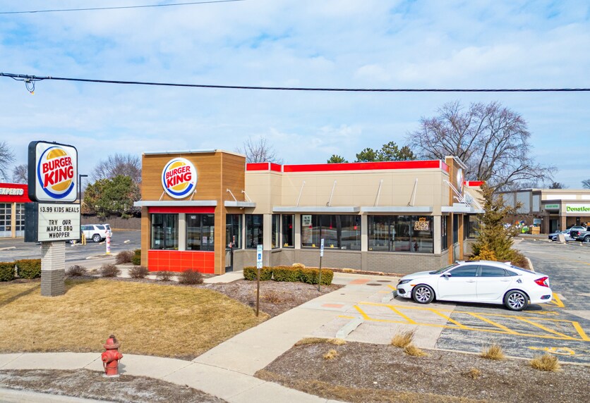 Primary Photo Of 250 Virginia St, Crystal Lake Fast Food For Sale