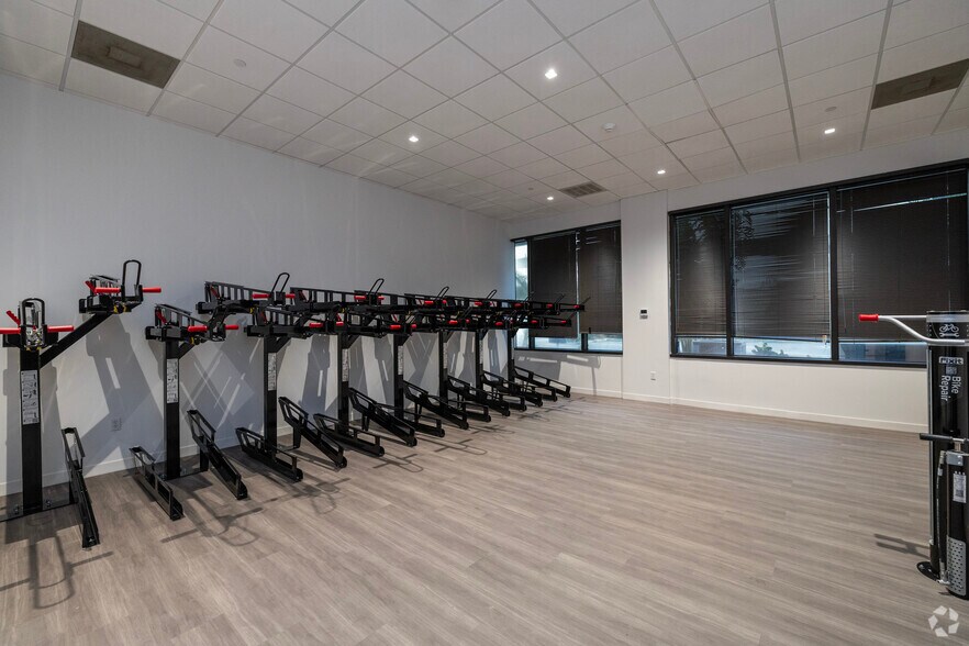 More Photos Of 100 2nd Ave S, Saint Petersburg Office For Lease