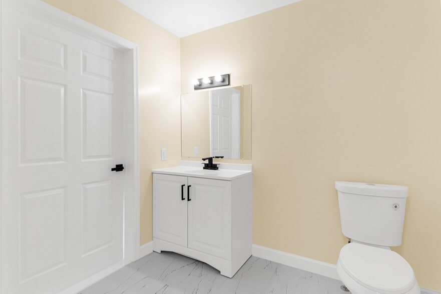 More Photos Of 1349 Yorktown Rd, Annapolis Assisted Living For Sale