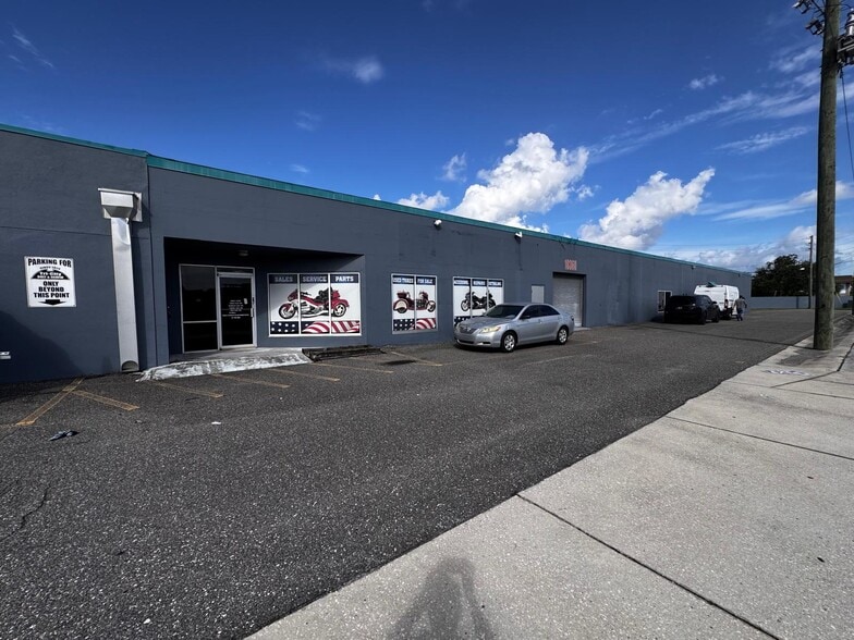 More Photos Of 10380 US Highway 19 N, Pinellas Park Manufacturing For Lease