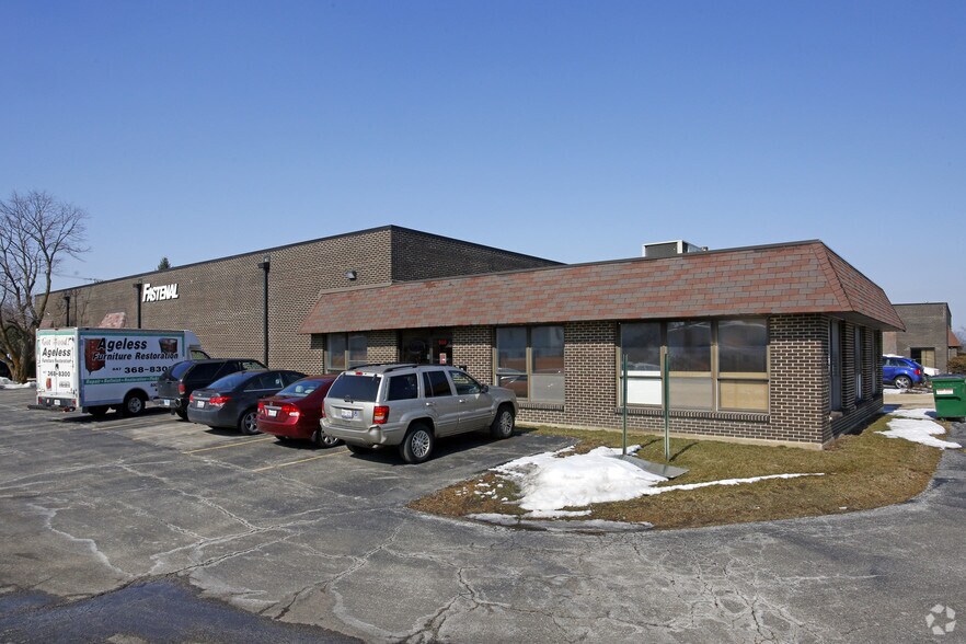 More Photos Of 952-970 Seton Ct, Wheeling Warehouse For Lease