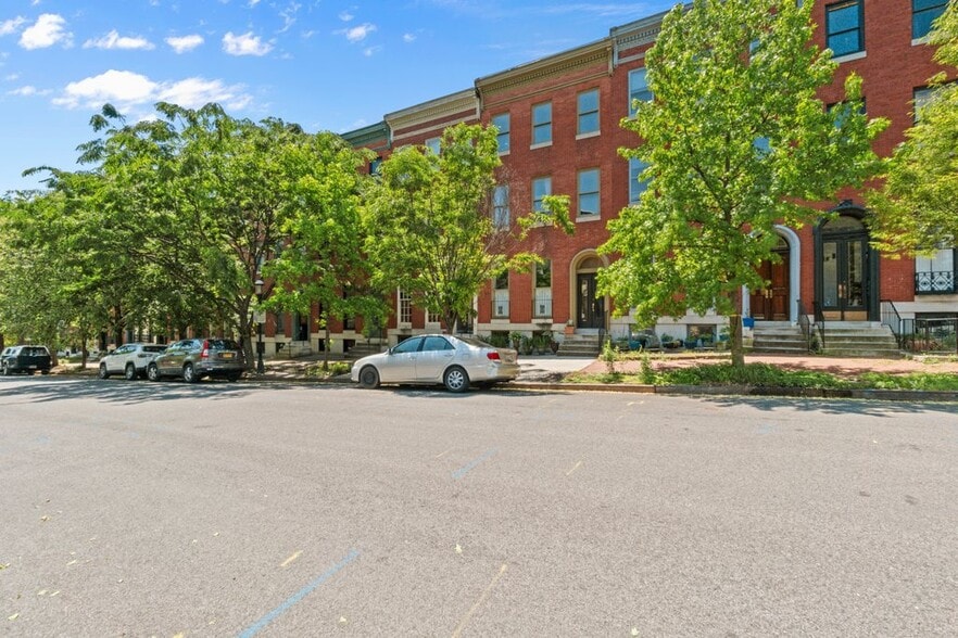 More Photos Of 1728 Bolton St, Baltimore Apartments For Sale