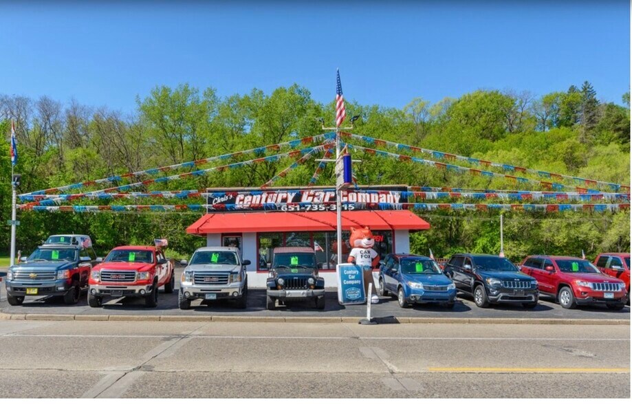Primary Photo Of 1035 N Concord St, South Saint Paul Auto Dealership For Sale