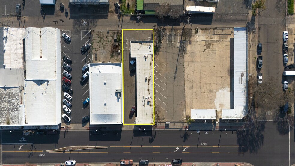 More Photos Of 32-40 W Main St, Merced Storefront For Sale