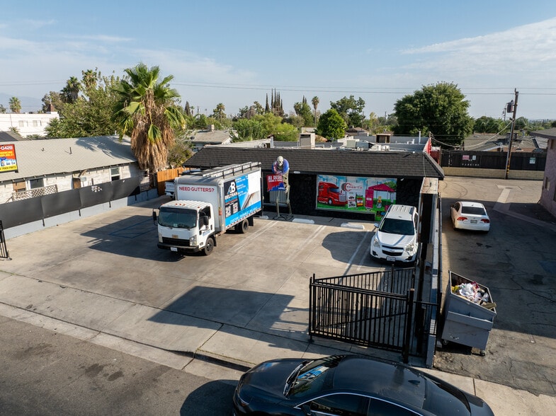 More Photos Of 2625 Niles St, Bakersfield Storefront Retail Office For Sale