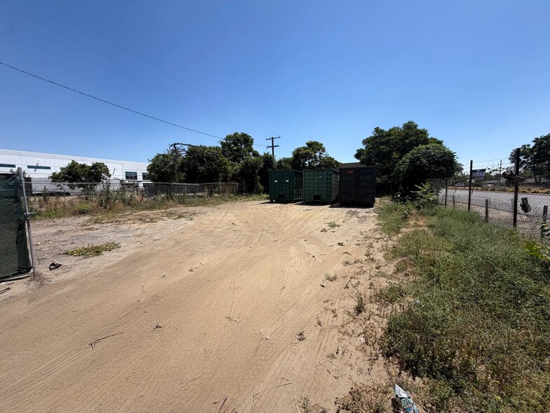 More Photos Of 815 S Caldwell Ave, Ontario Land For Sale