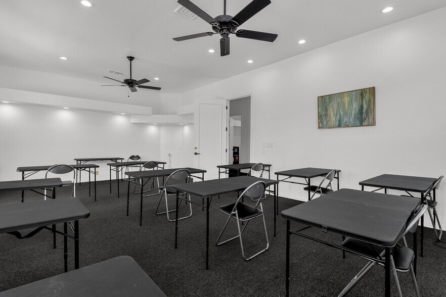 More Photos Of 16927 E Saguaro Blvd, Fountain Hills Medical For Sale