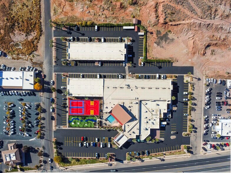 More Photos Of 850 S Bluff St, Saint George Hotel For Sale