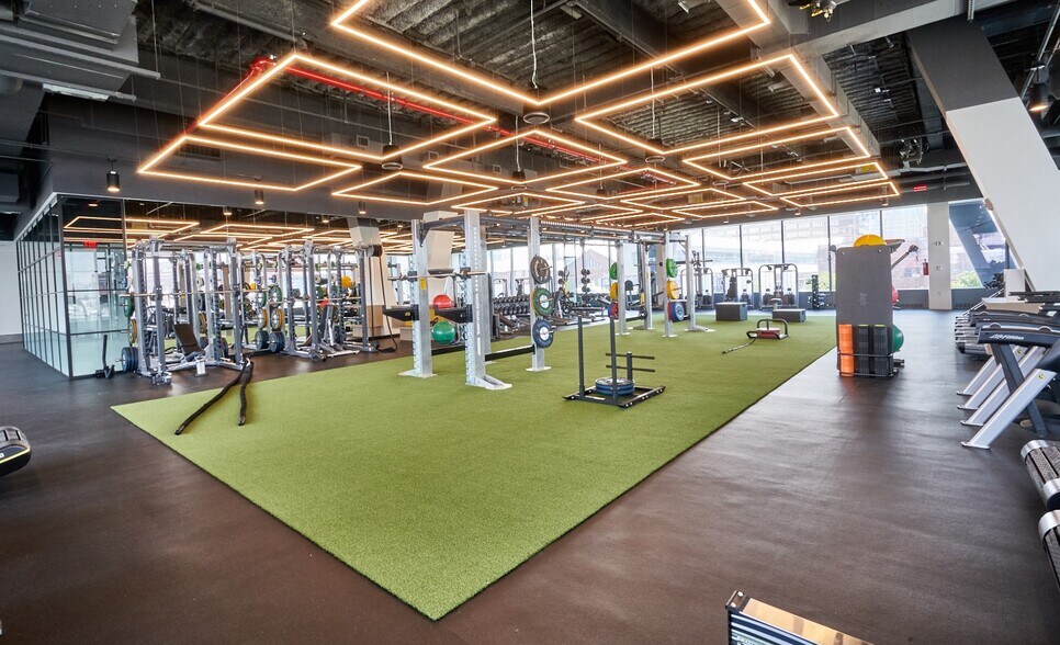 More Photos Of 63 Flushing Ave, Brooklyn Office For Lease