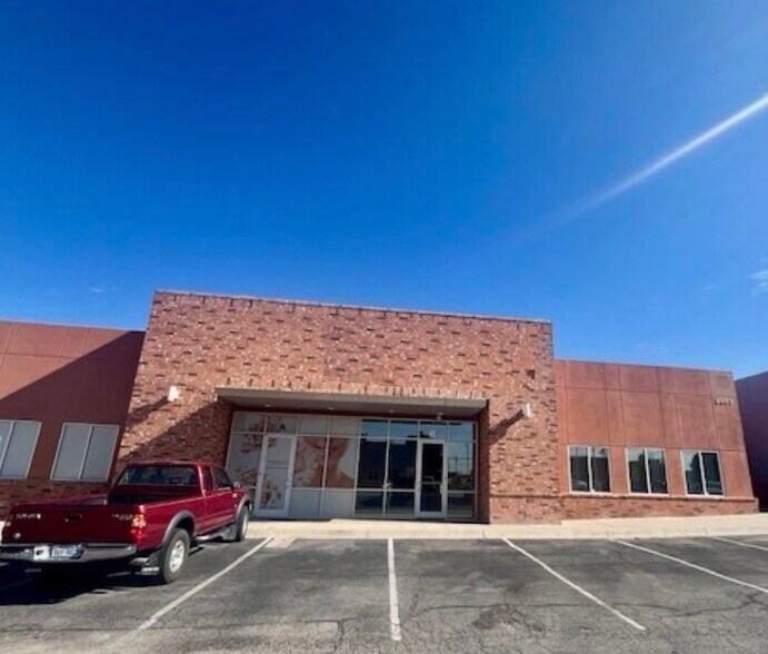 Primary Photo Of 4001-4017 N Mesa St, El Paso Unknown For Lease