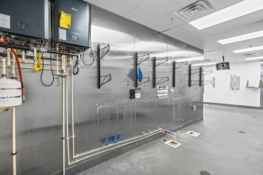 More Photos Of 2900 S Ridgewood Ave, Edgewater Specialty For Lease