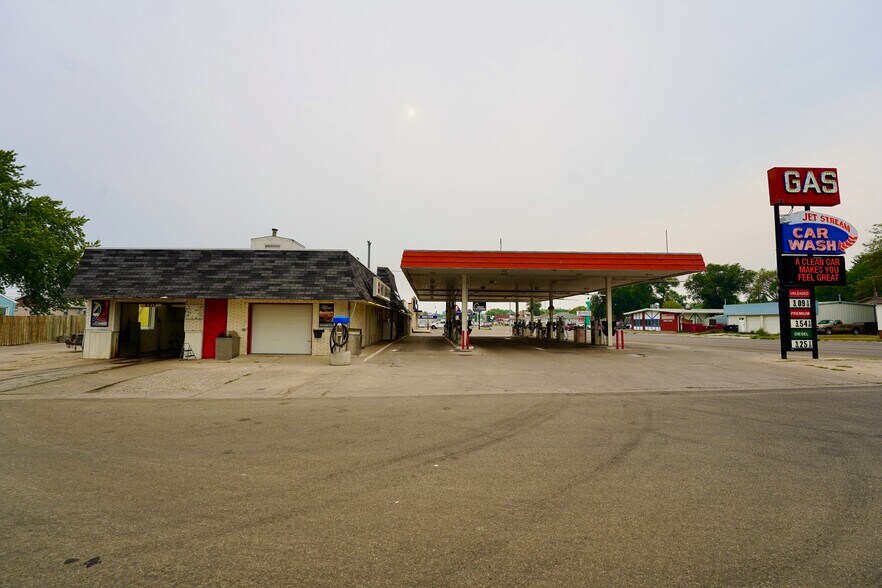 More Photos Of 1006 6th Ave, Jamestown Service Station For Sale