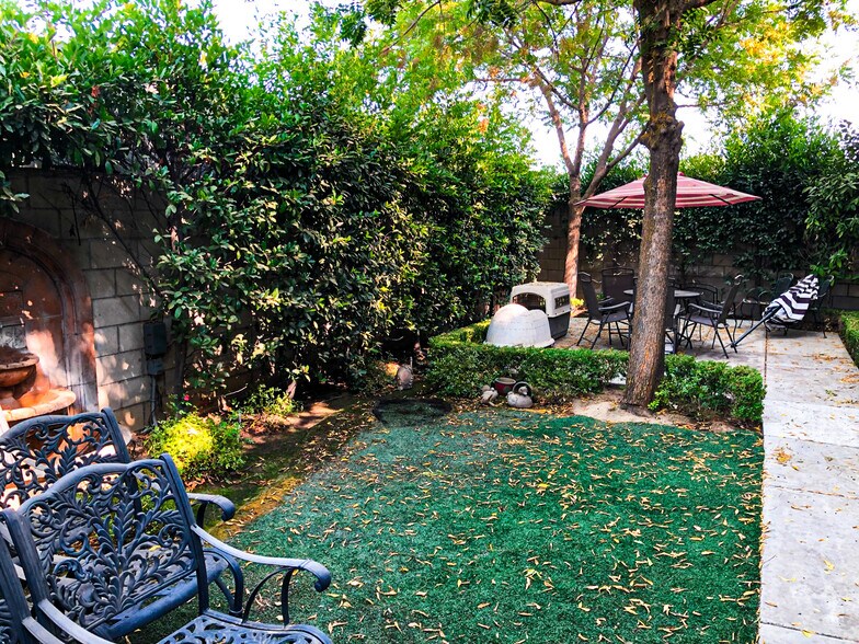 More Photos Of 4965 E Pontiac Way, Fresno Warehouse For Lease