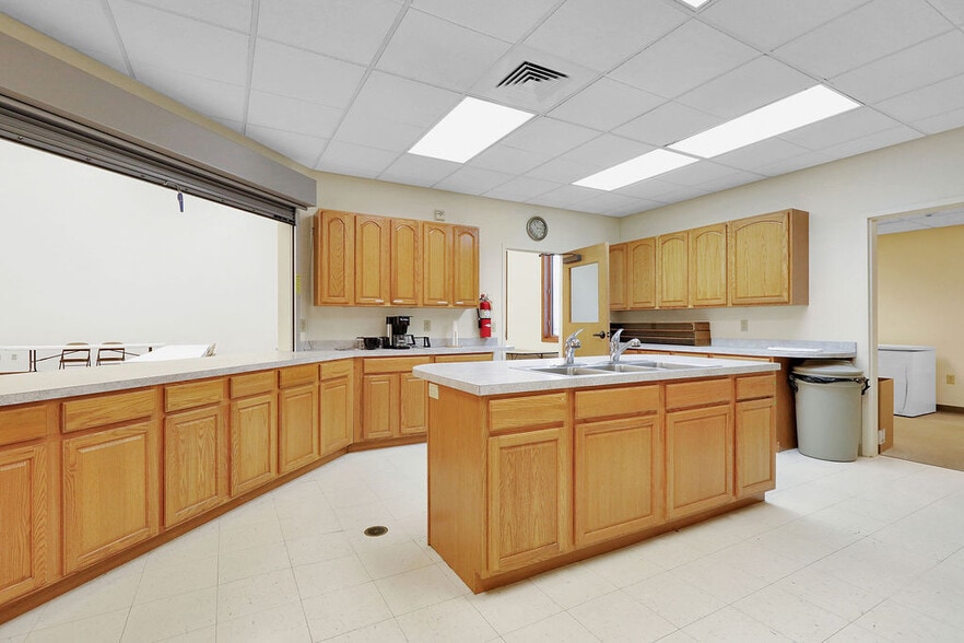 More Photos Of 9537 S Clinton Trl, Eaton Rapids Religious Facility For Sale