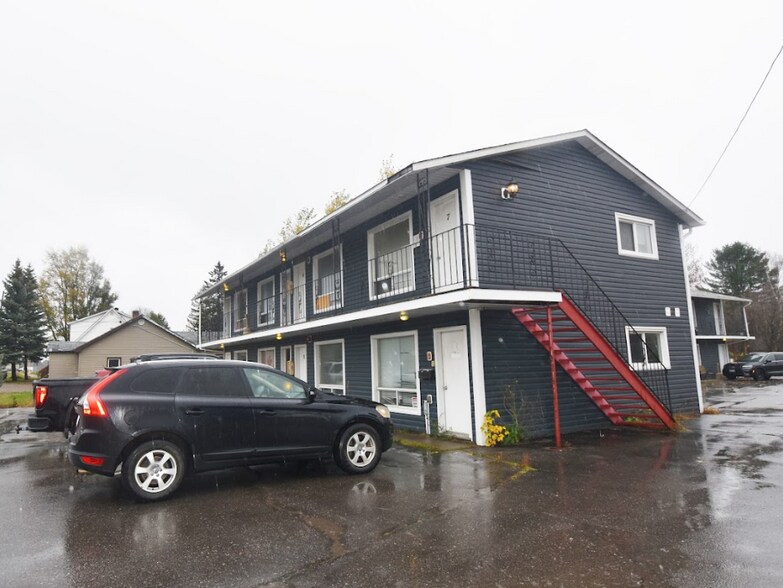 More Photos Of 859 Trunk Rd, Sault Ste. Marie Apartments For Sale