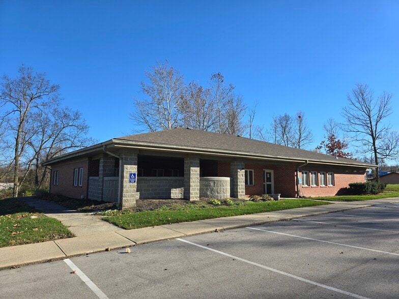 More Photos Of 2 Depot St, Greencastle Medical For Sale