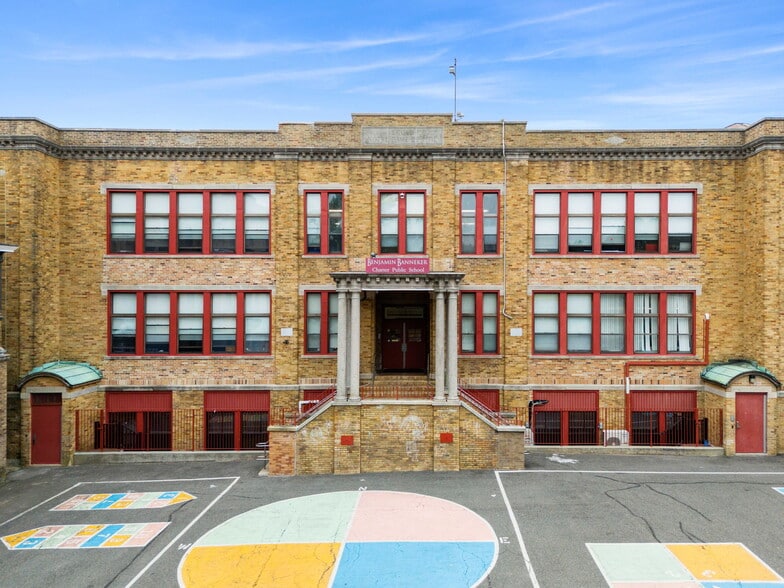 More Photos Of 21 Notre Dame Ave, Cambridge Unknown For Lease