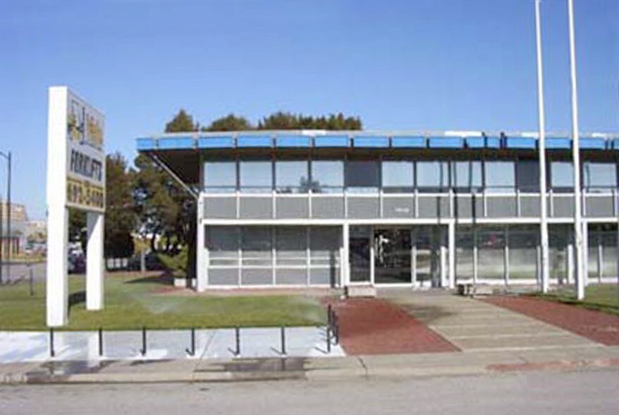 More Photos Of 1648 Gilbreth Rd, Burlingame Office For Lease