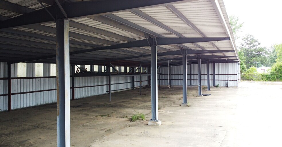 More Photos Of 3000 Main St, Baker Warehouse For Lease