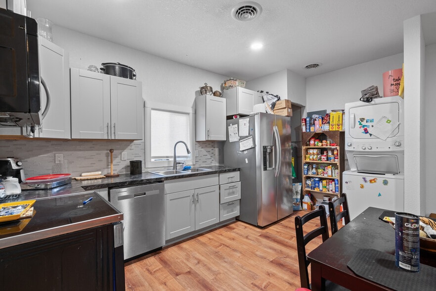 More Photos Of 105 Arcade, Lexington Apartments For Sale