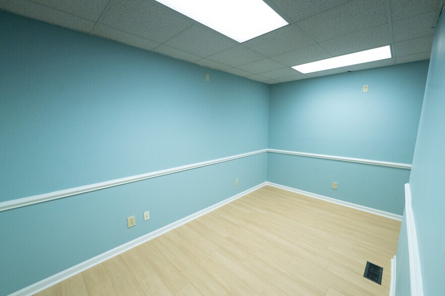 More Photos Of 1804 Martin Luther King Jr Pky, Durham Office For Sale