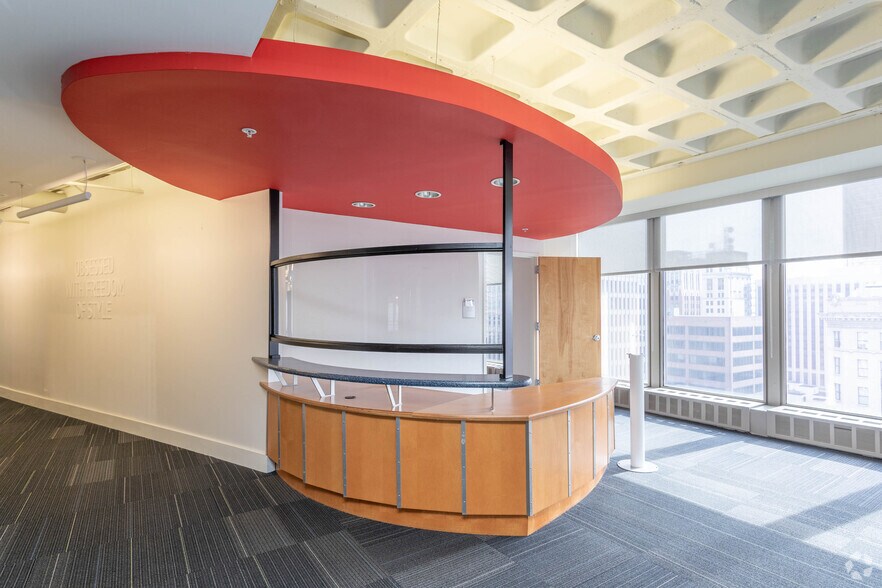 More Photos Of 100 N Charles St, Baltimore Office For Sale