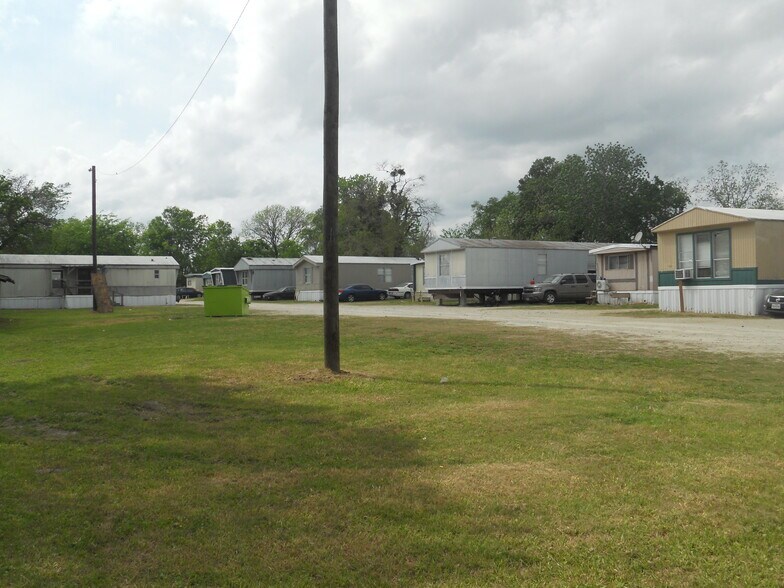 More Photos Of 113 N Clegg St, Trinity Manufactured Housing Mobile Home Park For Sale