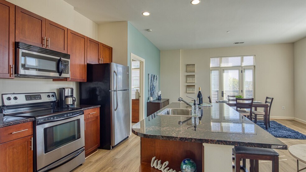 More Photos Of 670 Downey Green, Hampton Apartments For Sale