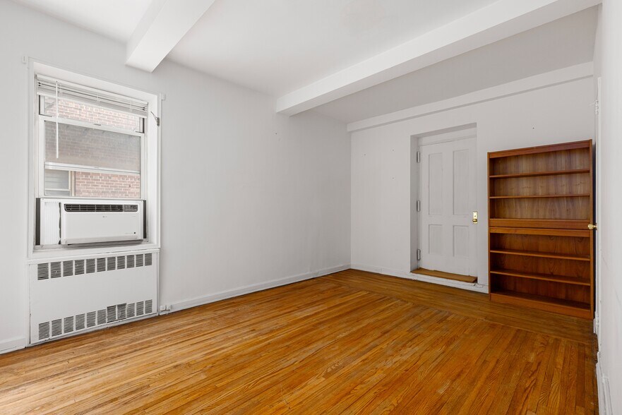 More Photos Of 6861 Yellowstone Blvd, Flushing Apartments For Sale