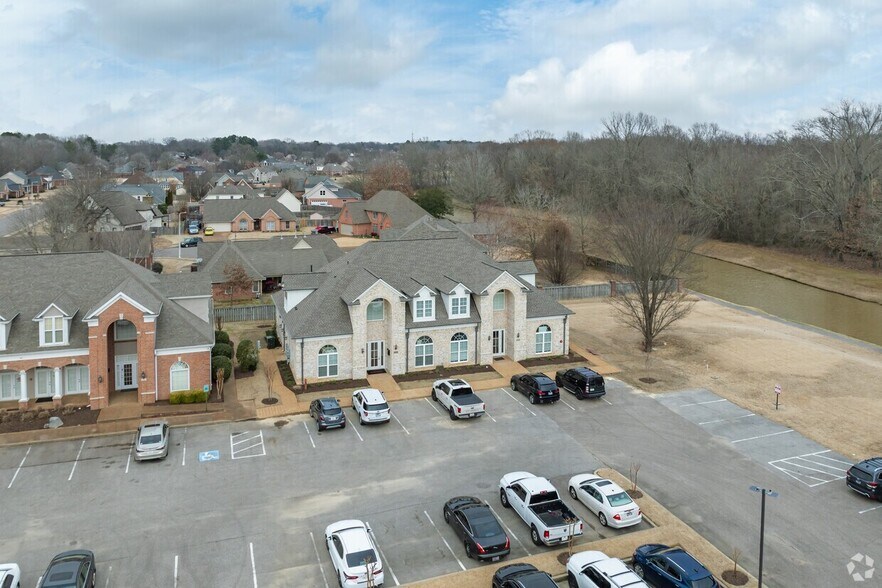 More Photos Of 200 Grand Steeple Dr, Collierville Office For Lease