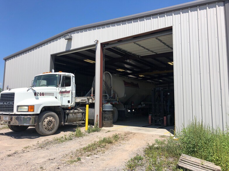 More Photos Of 11585-2 Hwy 181, San Antonio Office For Lease
