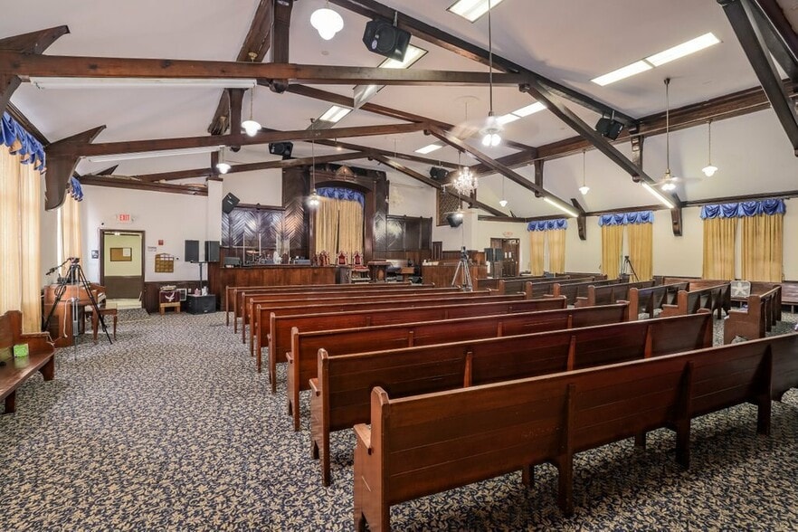 More Photos Of 829 Main St, Worcester Religious Facility For Sale