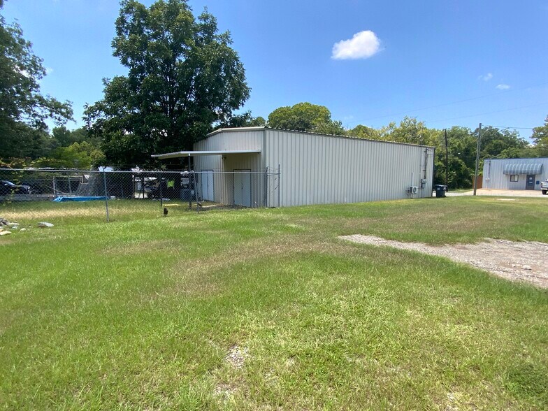 More Photos Of 1236 11th Ave, Phenix City Warehouse For Lease