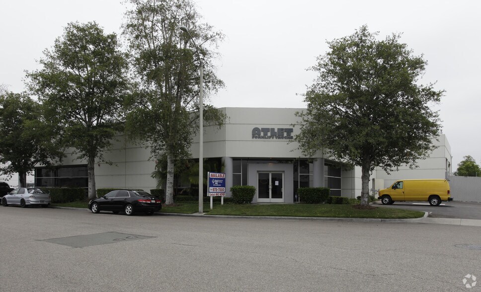 Primary Photo Of 4720-4740 E Hunter Ave, Anaheim Manufacturing For Lease