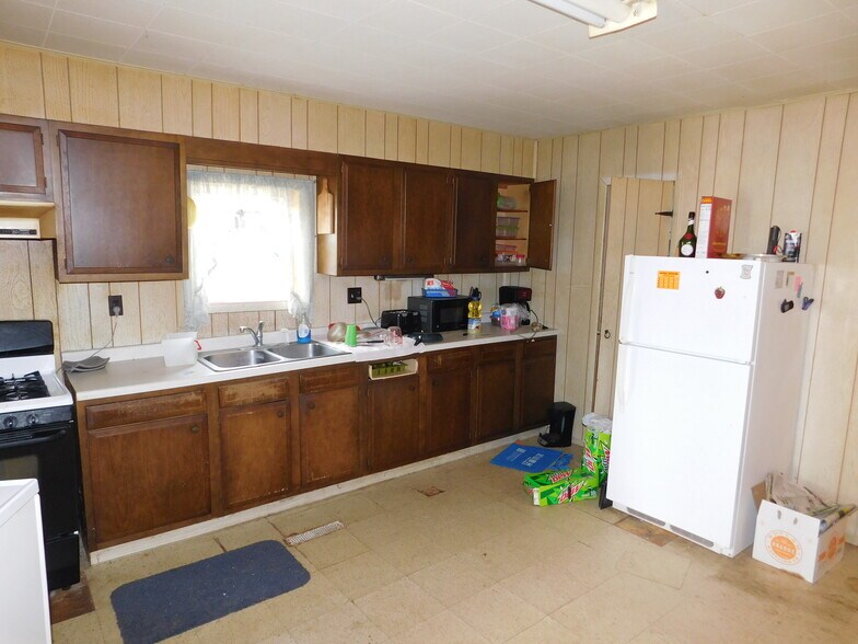 More Photos Of 260 Main St, Wilson Bar For Sale