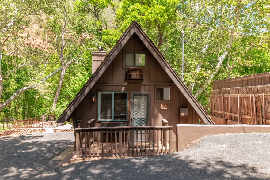 More Photos Of 4548 N State Route 89A, Sedona Hotel For Sale
