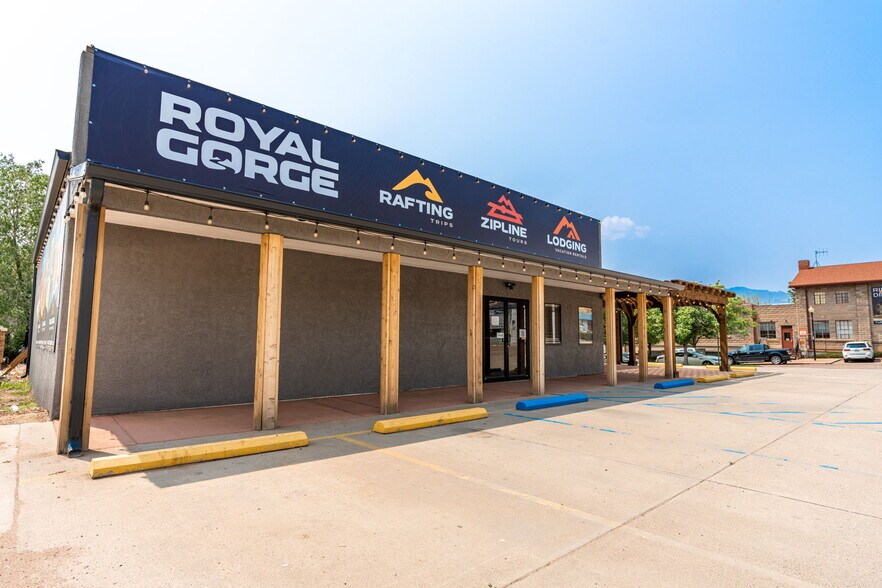 More Photos Of 402 W Royal Gorge Blvd, Canon City Freestanding For Sale