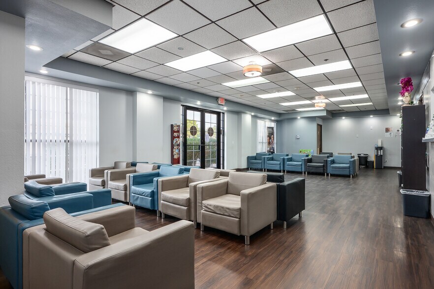 More Photos Of 630 S Rancho Dr, Las Vegas Medical For Lease