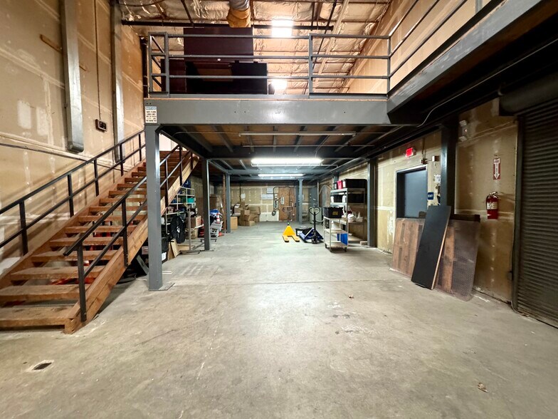 More Photos Of 4949 E Cesar Chavez Blvd, Fresno Coworking Space