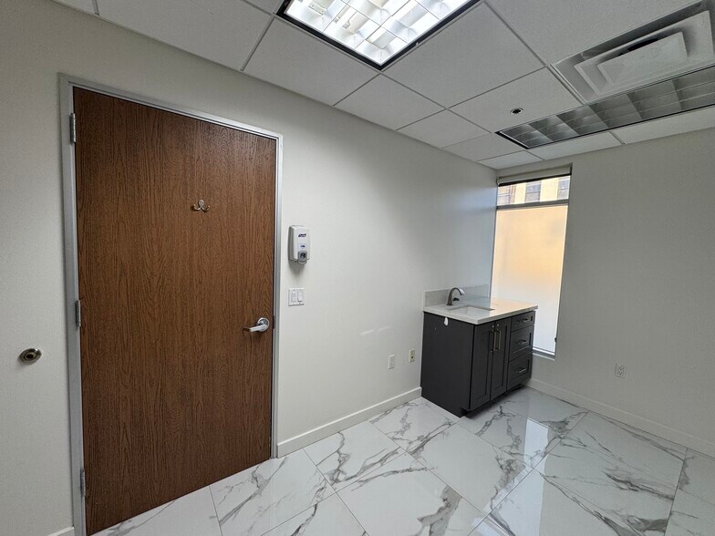 More Photos Of 1932-1936 Huntington Dr, South Pasadena Medical For Lease